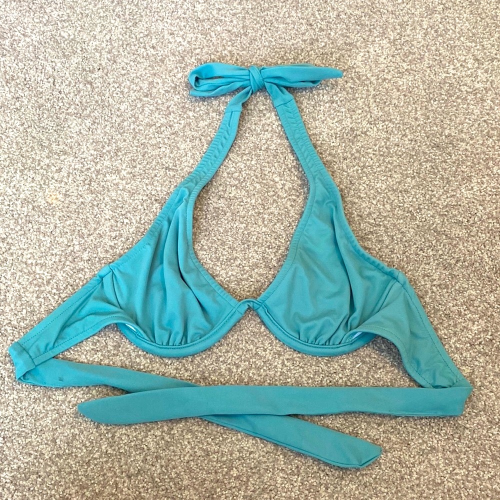 Halter bikini top